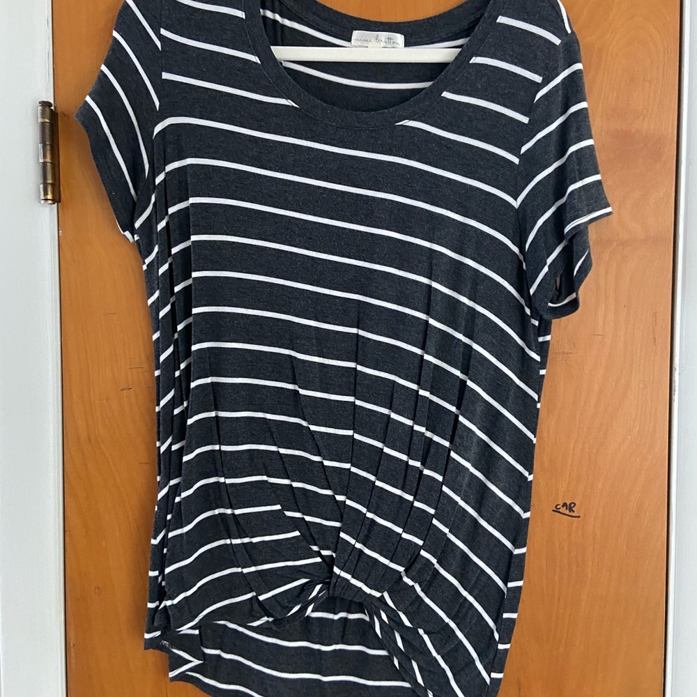 Nine Britton women’s top